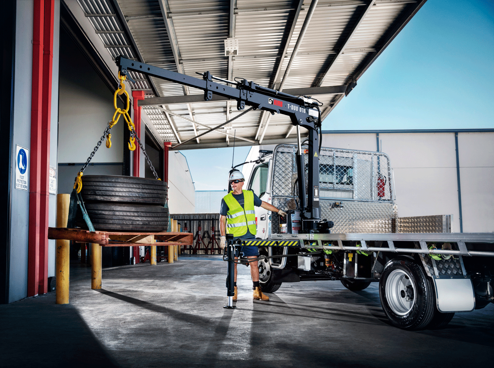 Grúa HIAB T-DUO 018